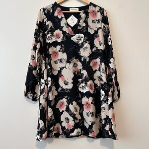 NWT PEACH LOVE CALIFORNIA Floral Long Sleeve Dress Medium